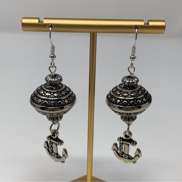 Silver Toned Globe and Anchor Dangle Earrings - Picture 2 of 7